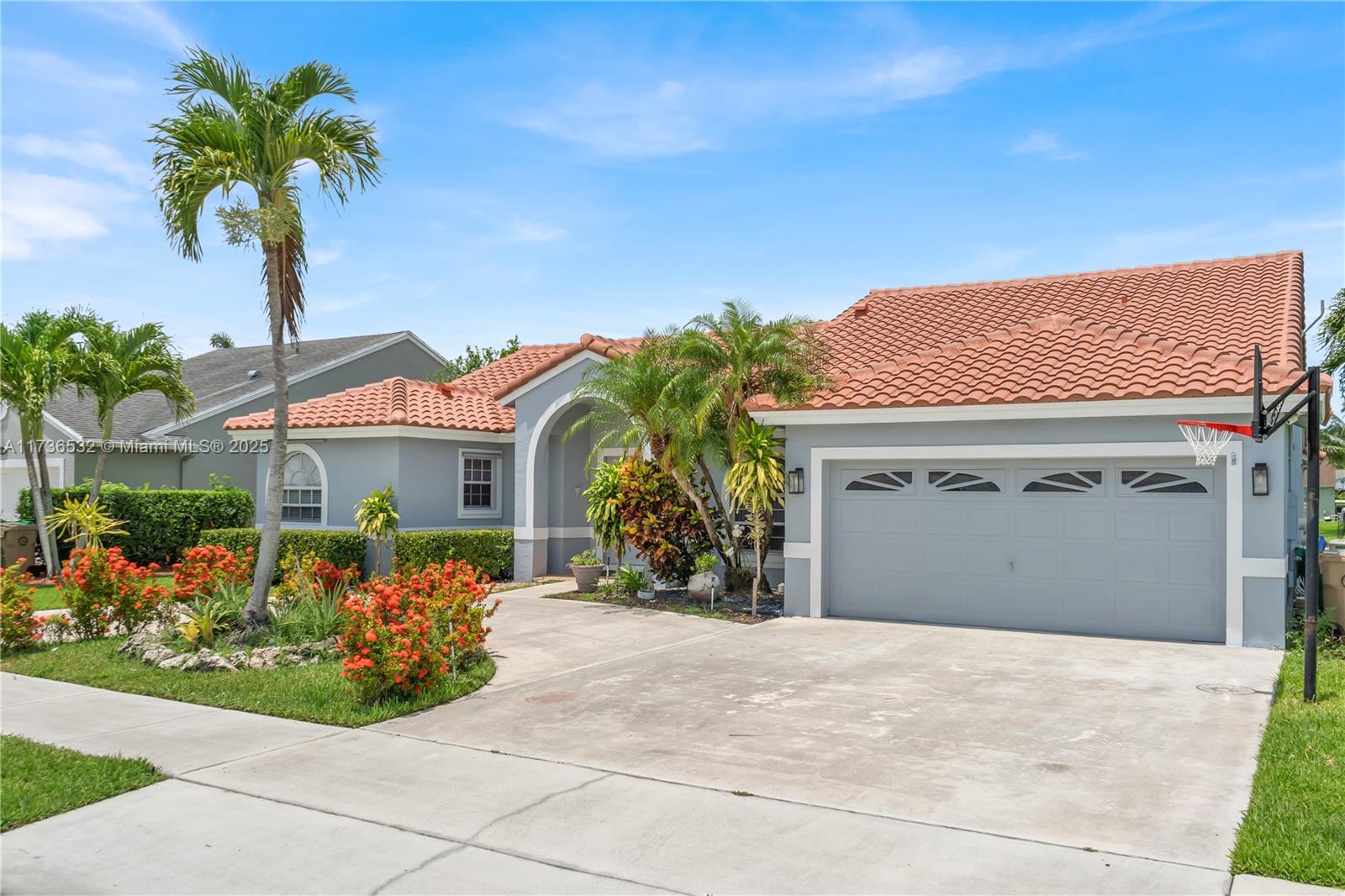 Property for Sale at Address Not Disclosed, Davie, Broward County, Florida - Bedrooms: 5 
Bathrooms: 3  - $800,000