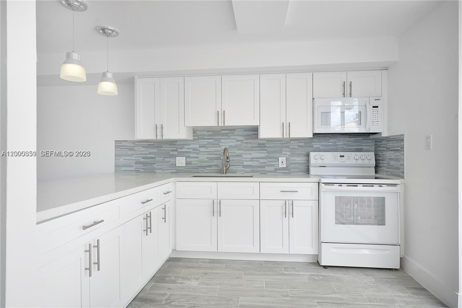 VILLAS AT CUTLER RIDGE - Residential