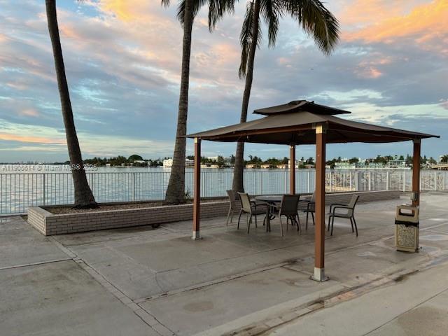 KENNEDY HOUSE CONDO - Residential Lease