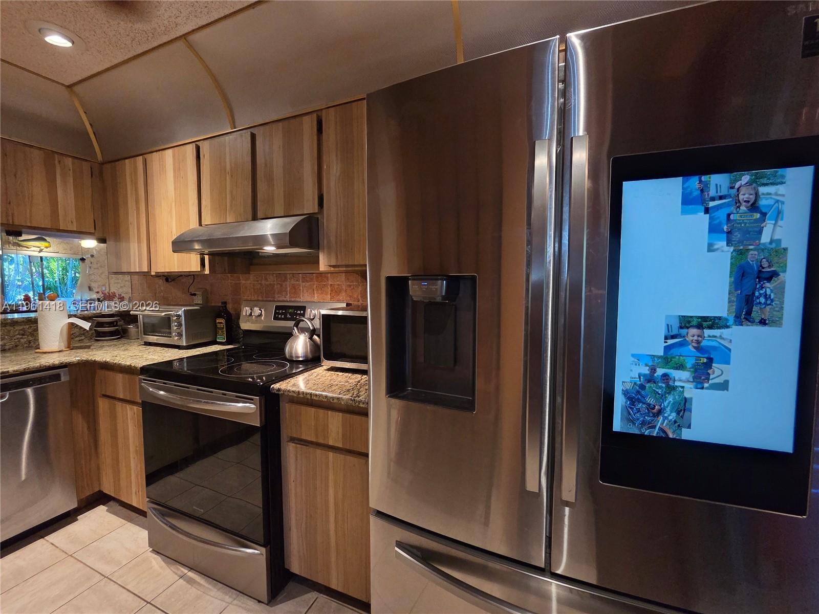 HEFTLER TOWNHOUSES AT RED - Residential