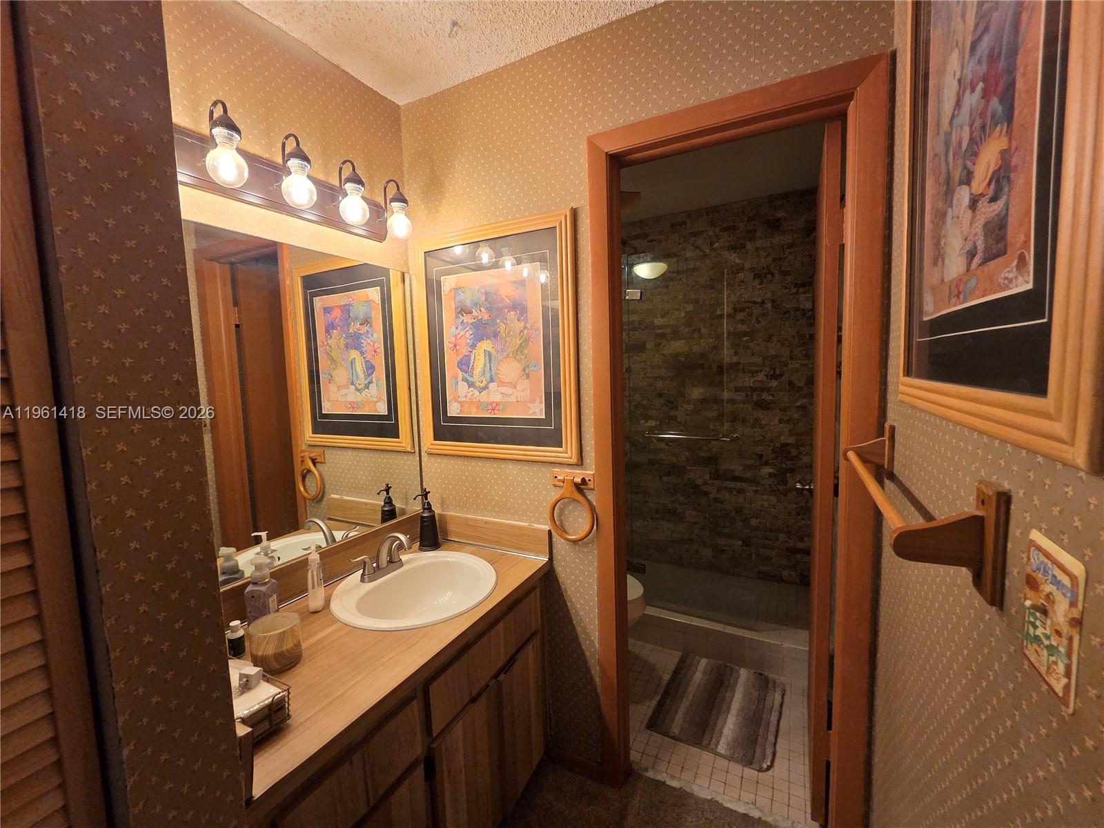 HEFTLER TOWNHOUSES AT RED - Residential