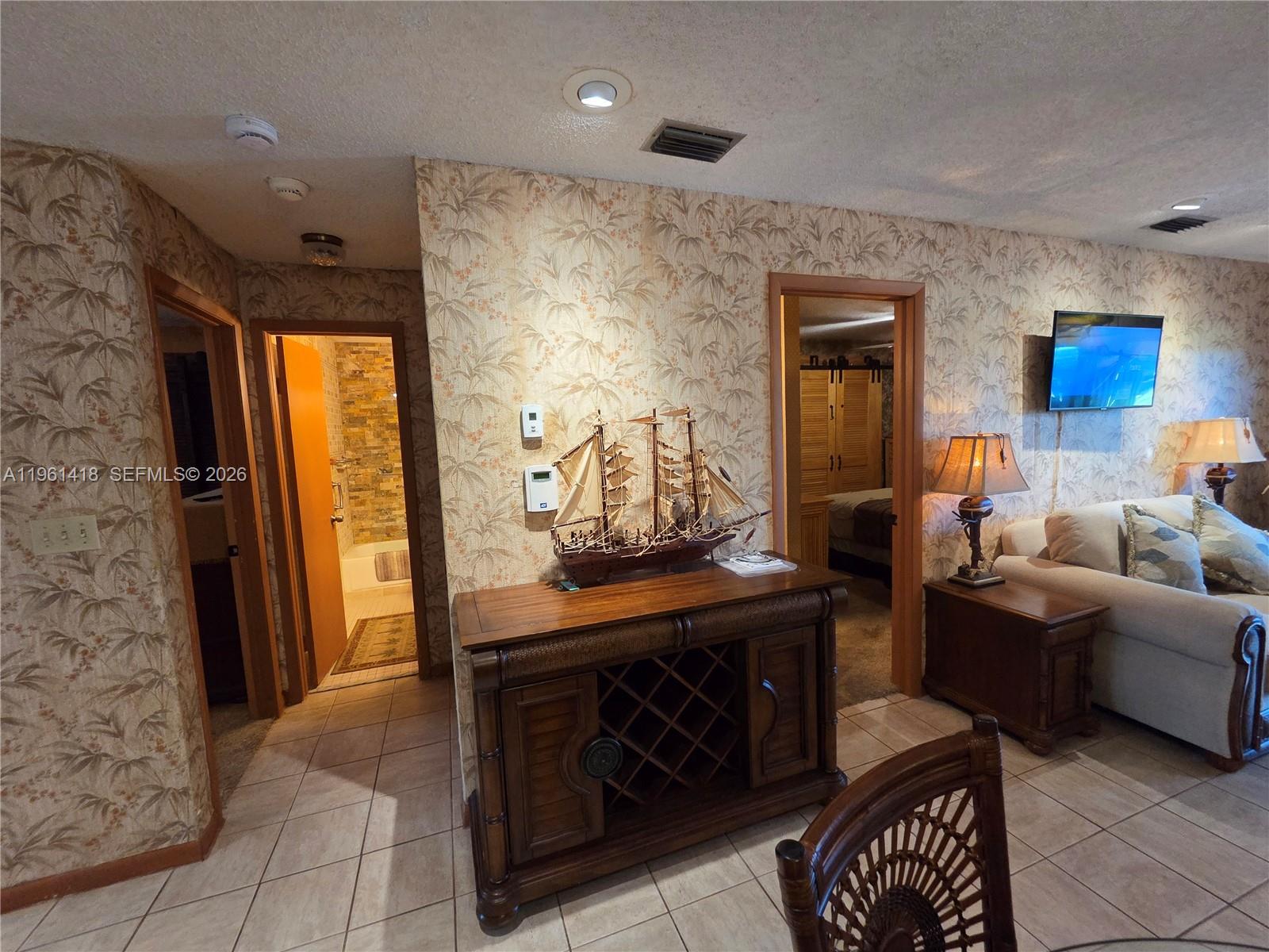 HEFTLER TOWNHOUSES AT RED - Residential