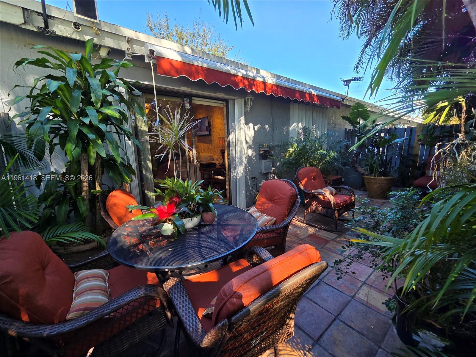 HEFTLER TOWNHOUSES AT RED - Residential