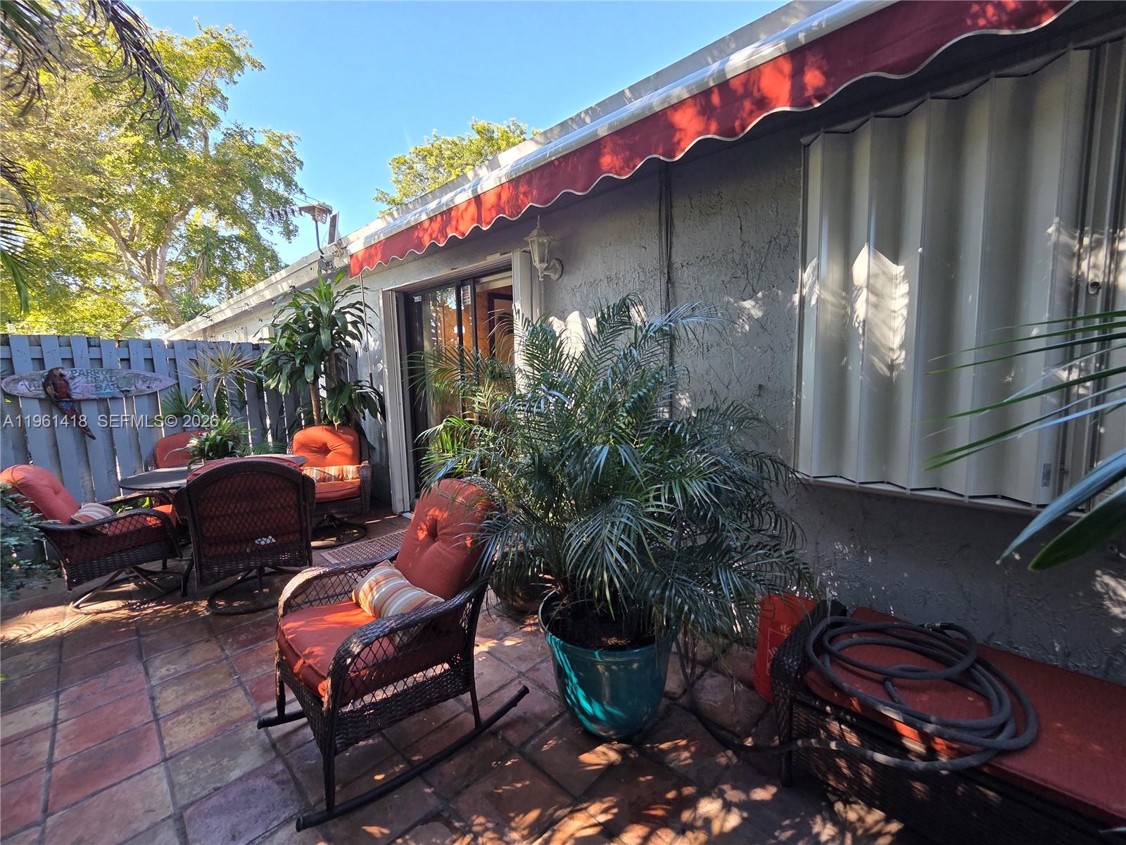 HEFTLER TOWNHOUSES AT RED - Residential