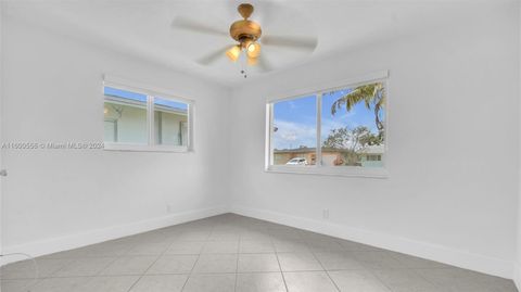 Single Family Residence in Tamarac FL 5610 49th Ave 14.jpg