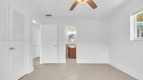 Single Family Residence in Tamarac FL 5610 49th Ave 18.jpg