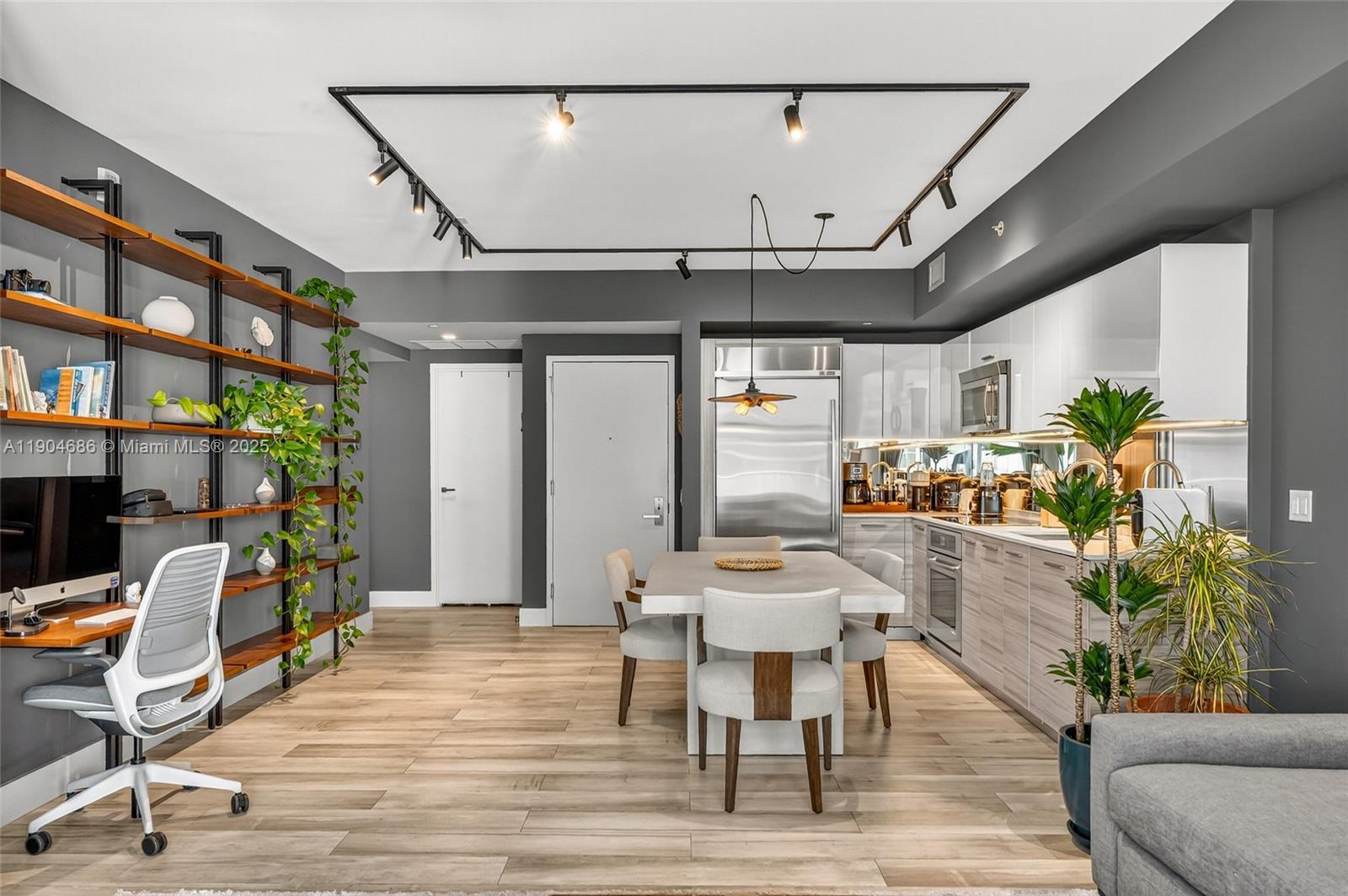 BRICKELLHOUSE CONDO - Residential