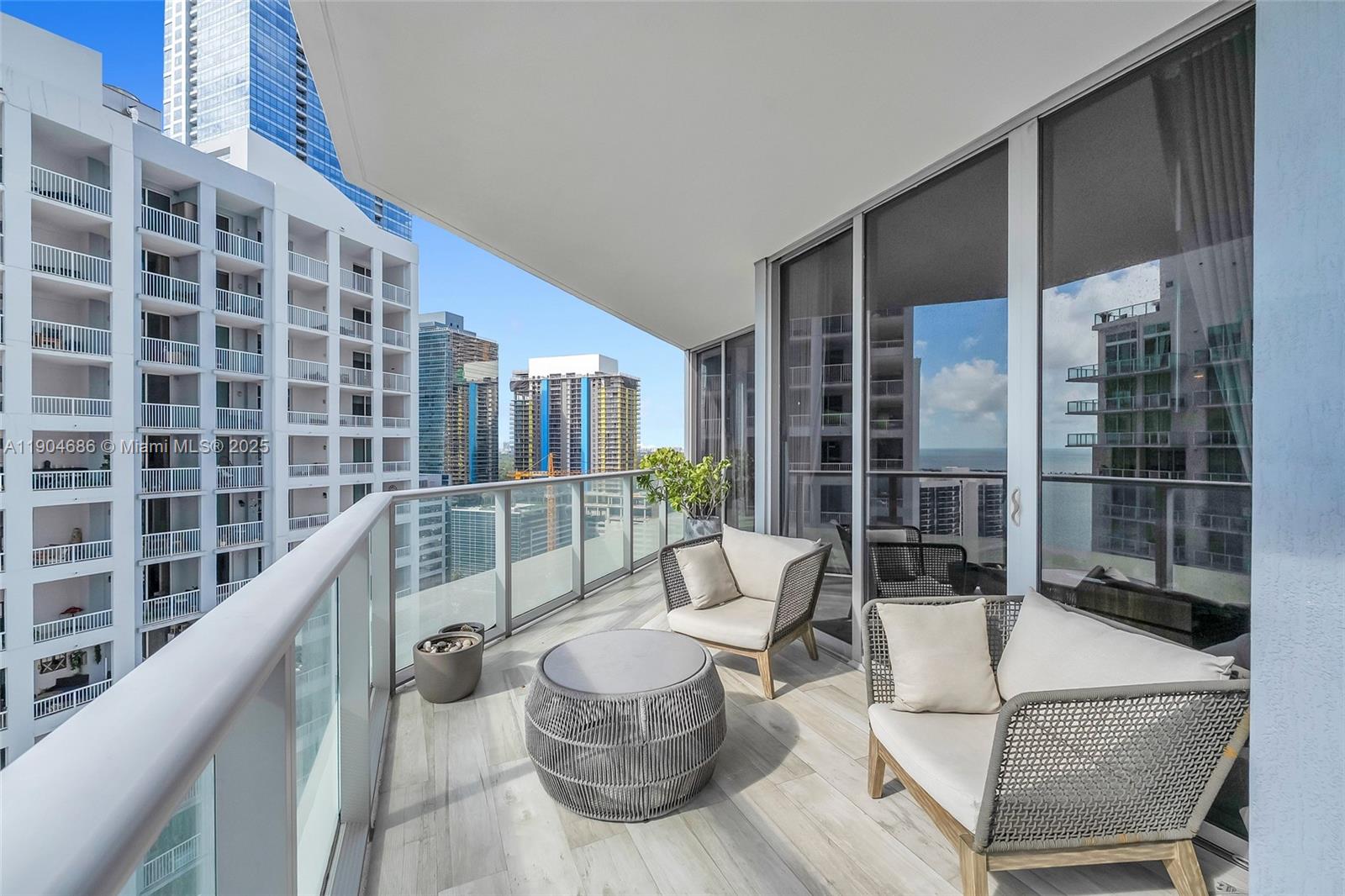 BRICKELLHOUSE CONDO - Residential
