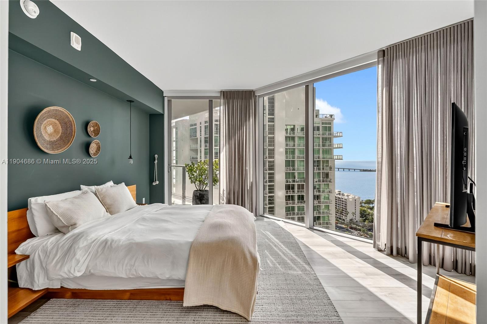 BRICKELLHOUSE CONDO - Residential