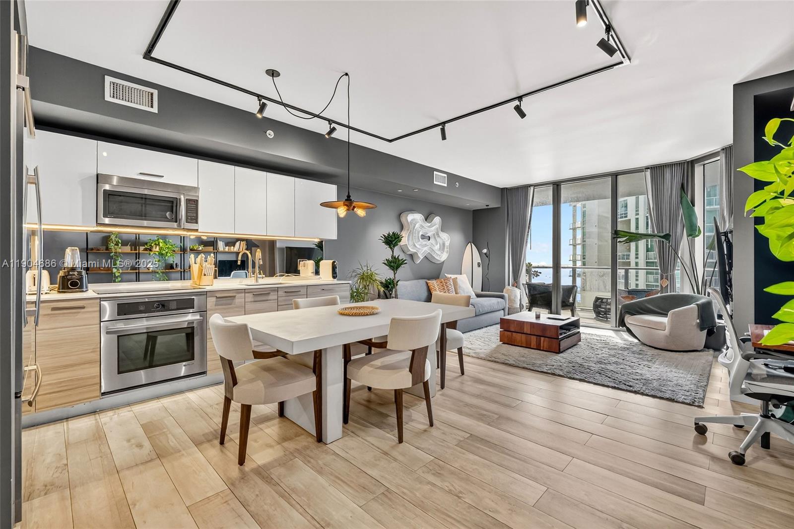 BRICKELLHOUSE CONDO - Residential