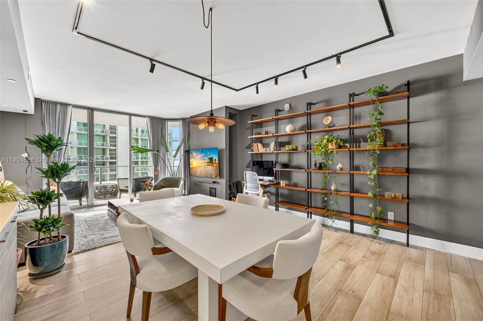 BRICKELLHOUSE CONDO - Residential
