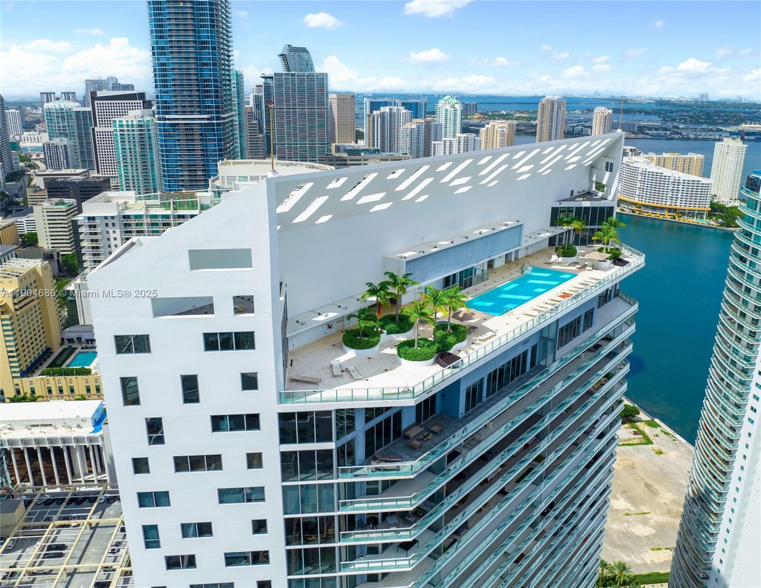 BRICKELLHOUSE CONDO - Residential