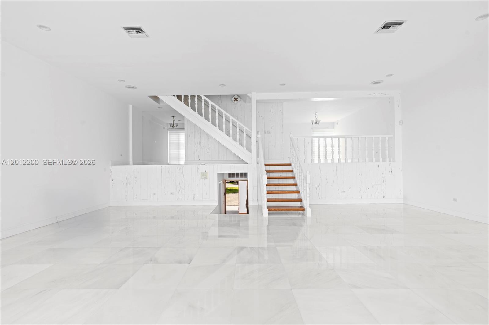 COUNTRY CLUB OF MIAMI - Residential