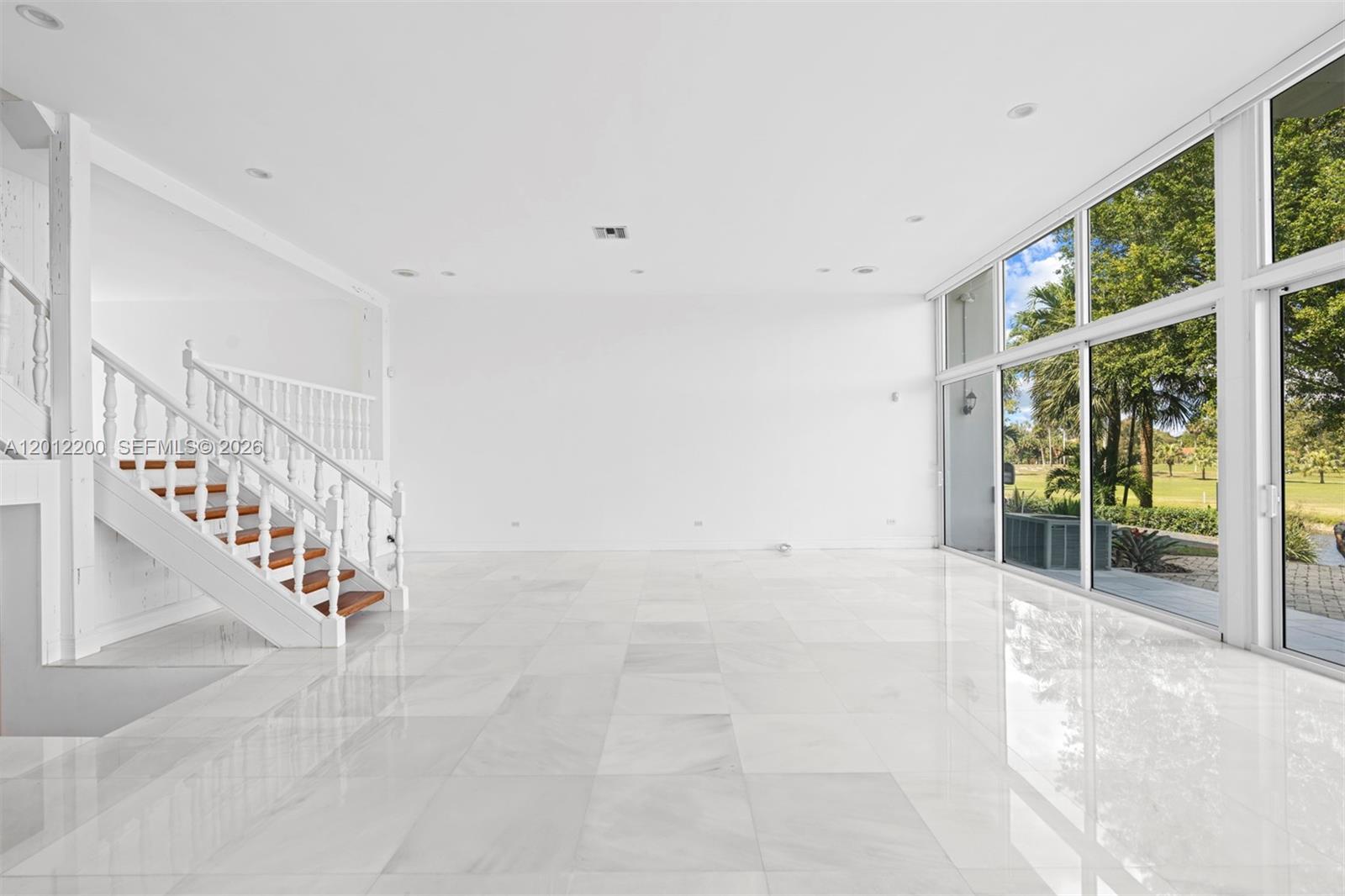 COUNTRY CLUB OF MIAMI - Residential