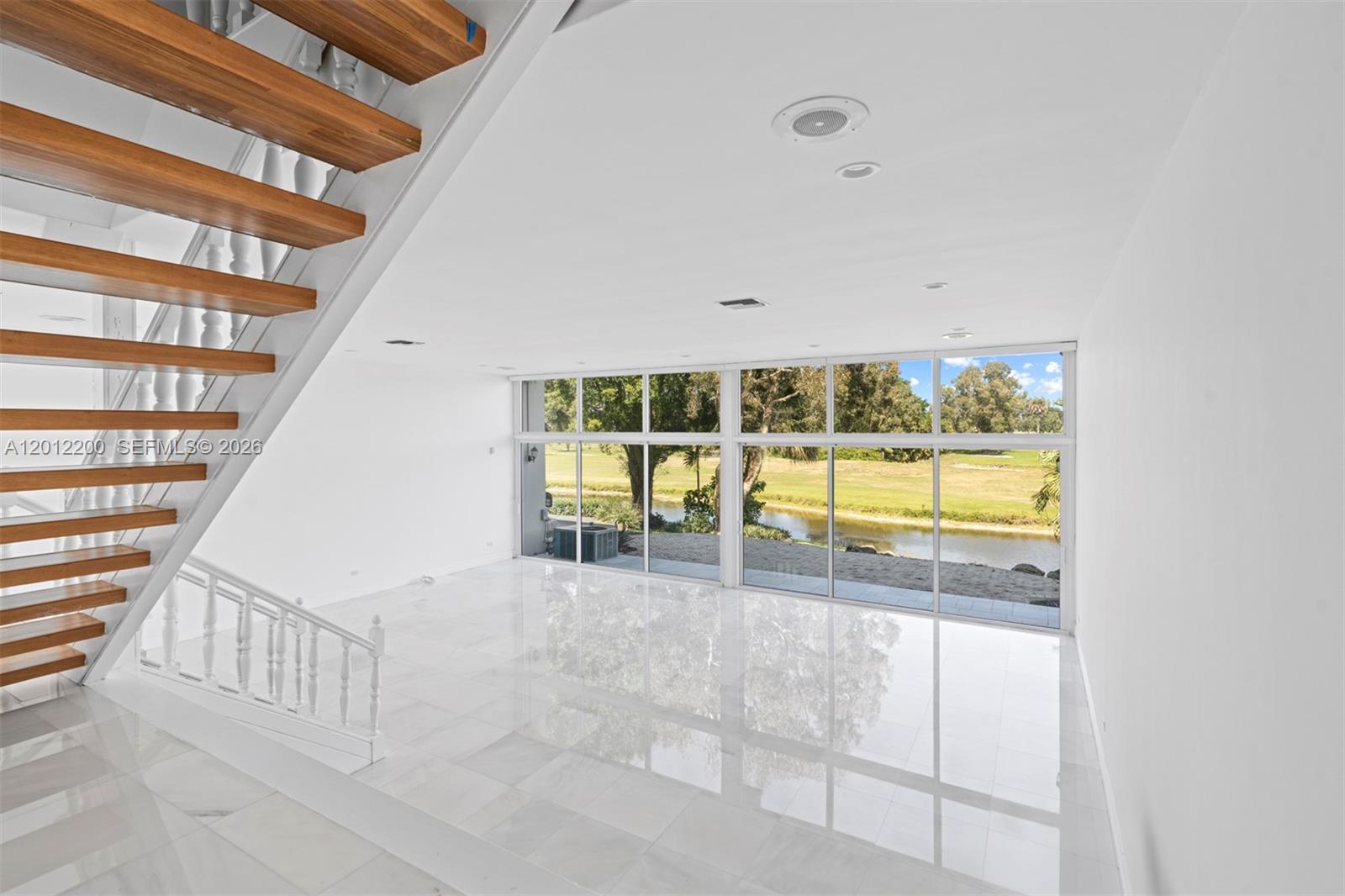 COUNTRY CLUB OF MIAMI - Residential