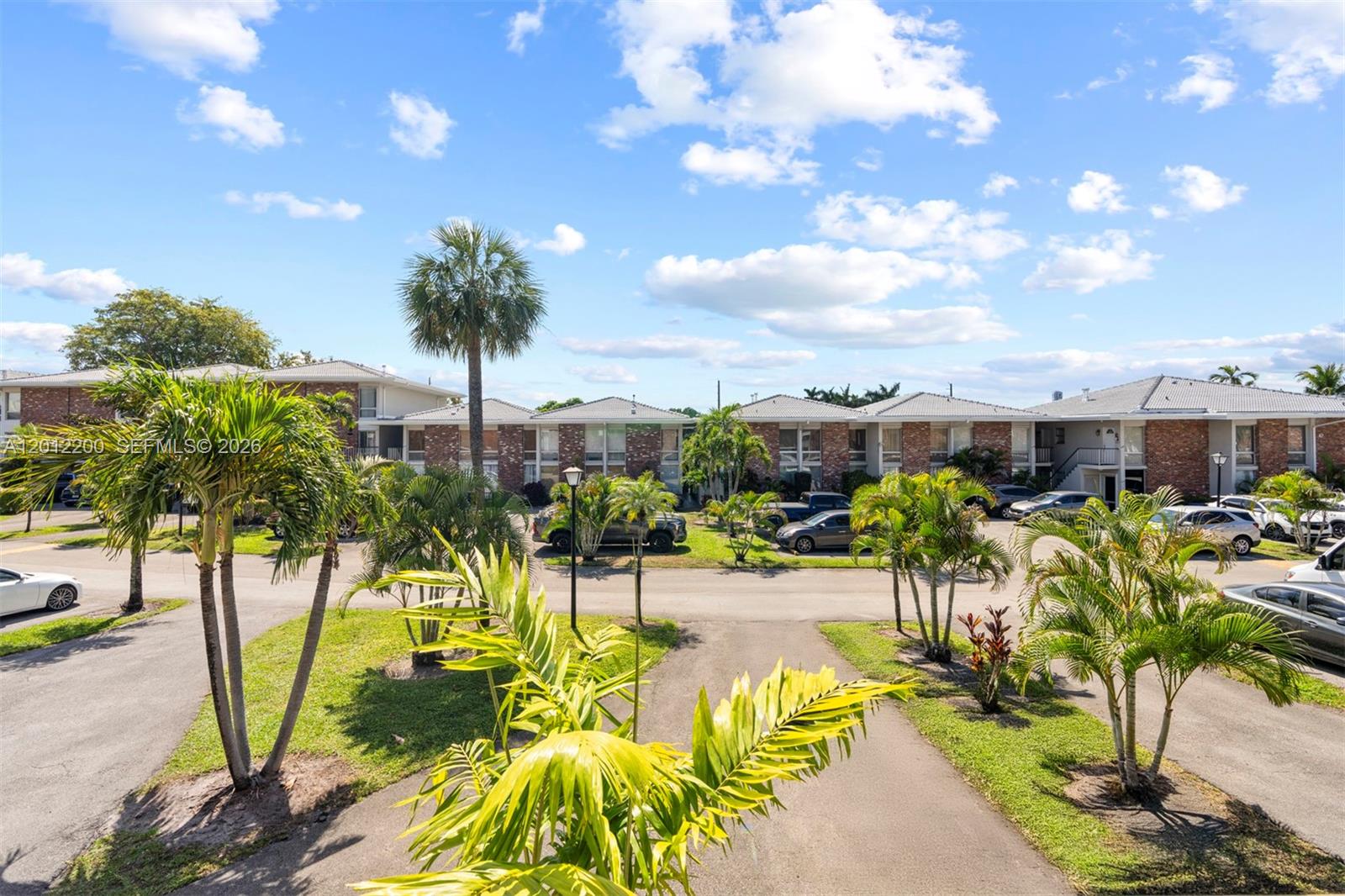 COUNTRY CLUB OF MIAMI - Residential