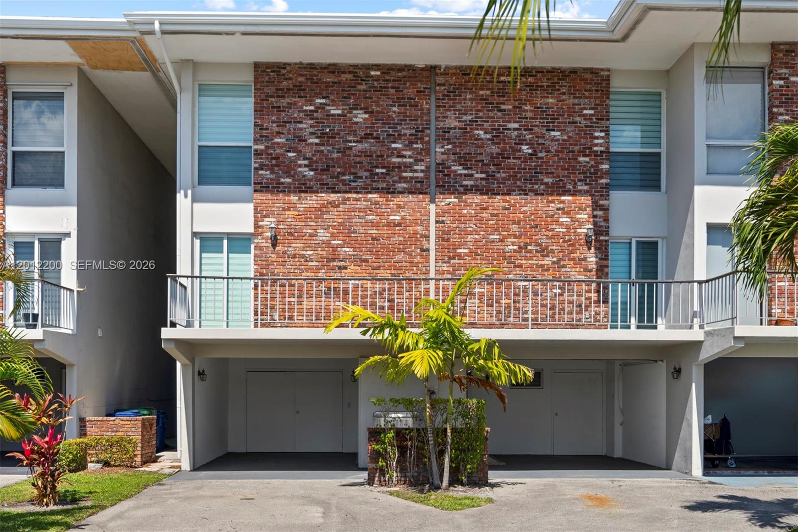 COUNTRY CLUB OF MIAMI - Residential