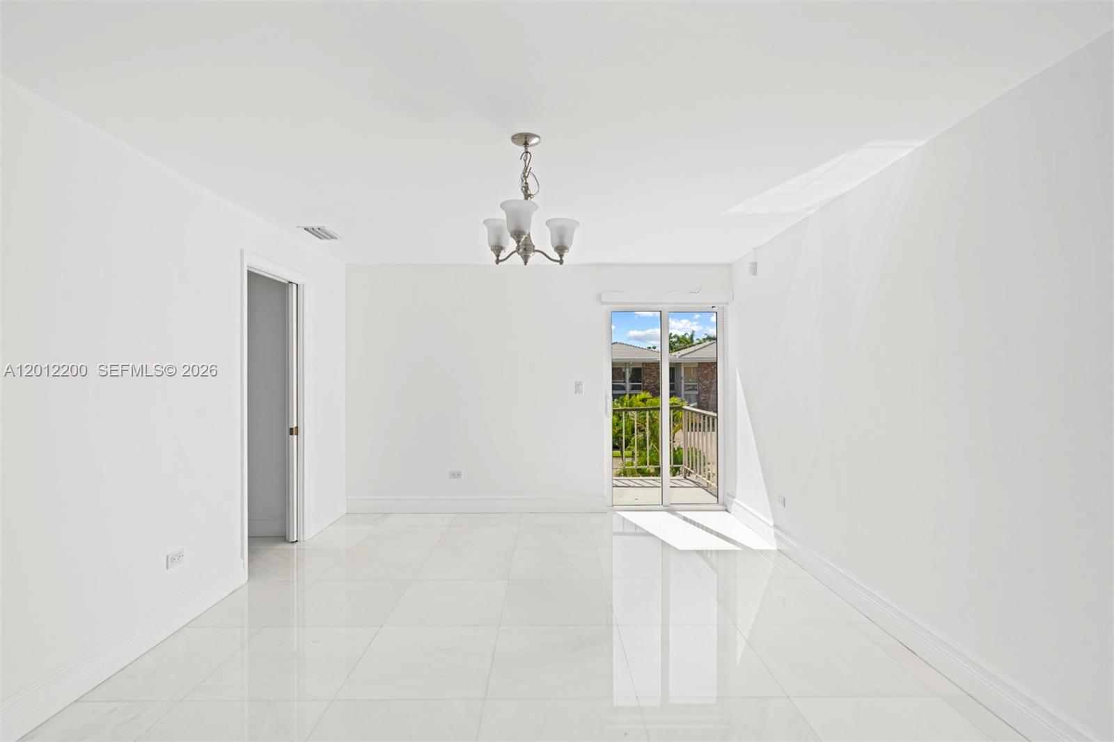 COUNTRY CLUB OF MIAMI - Residential