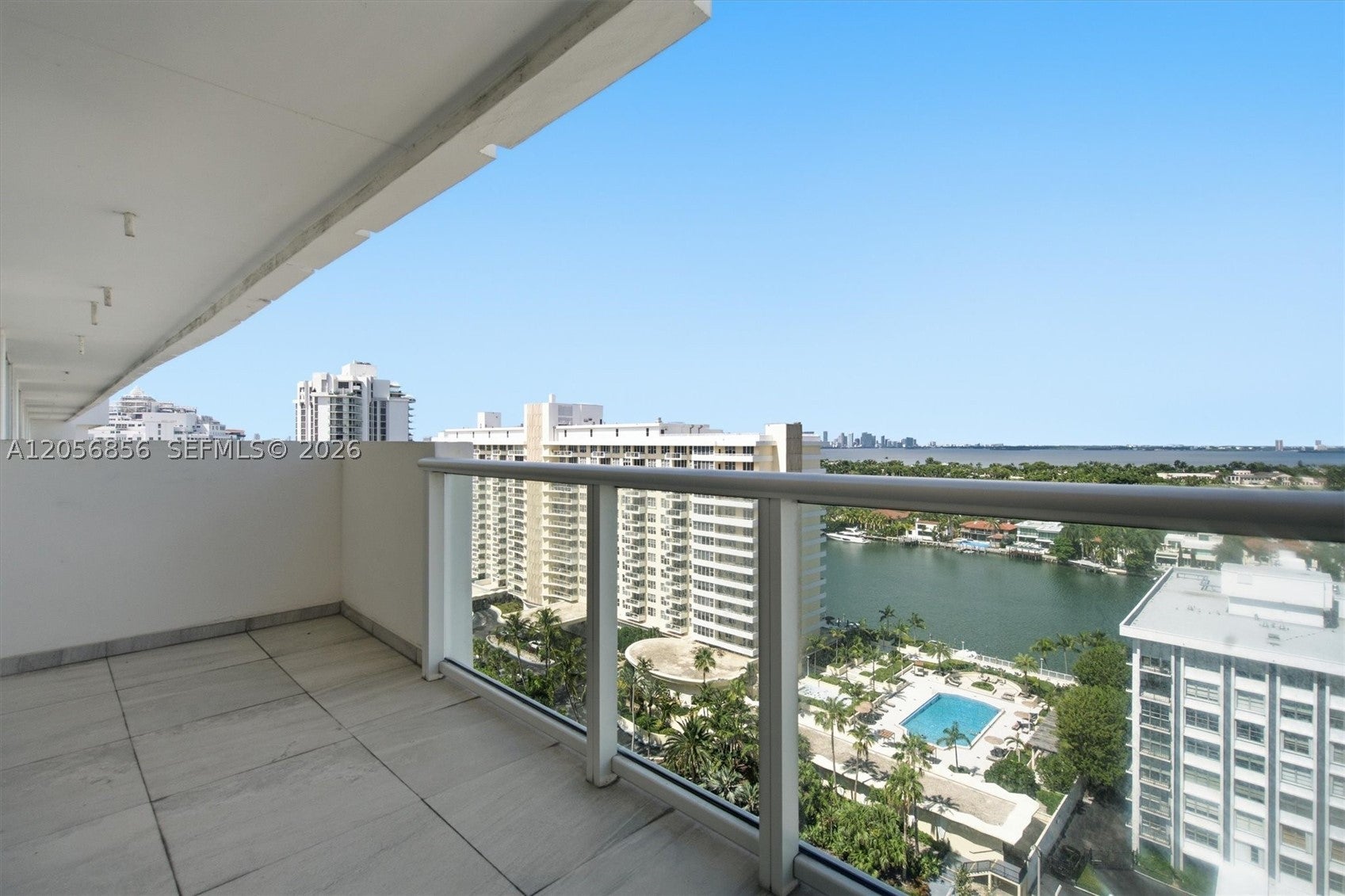 5601 Collins Ave 1723