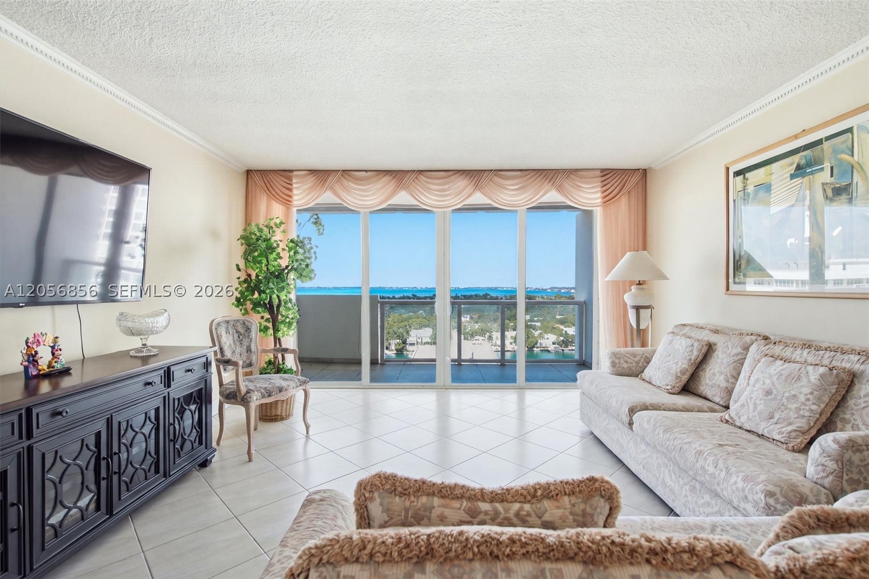 5601 Collins Ave 1723