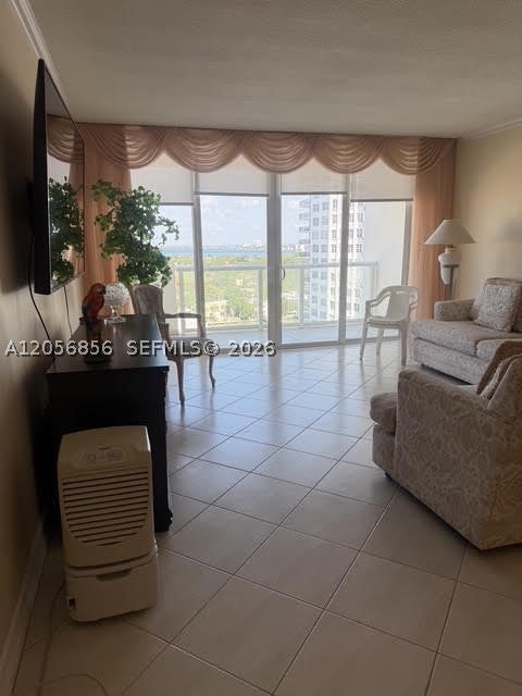 5601 Collins Ave 1723