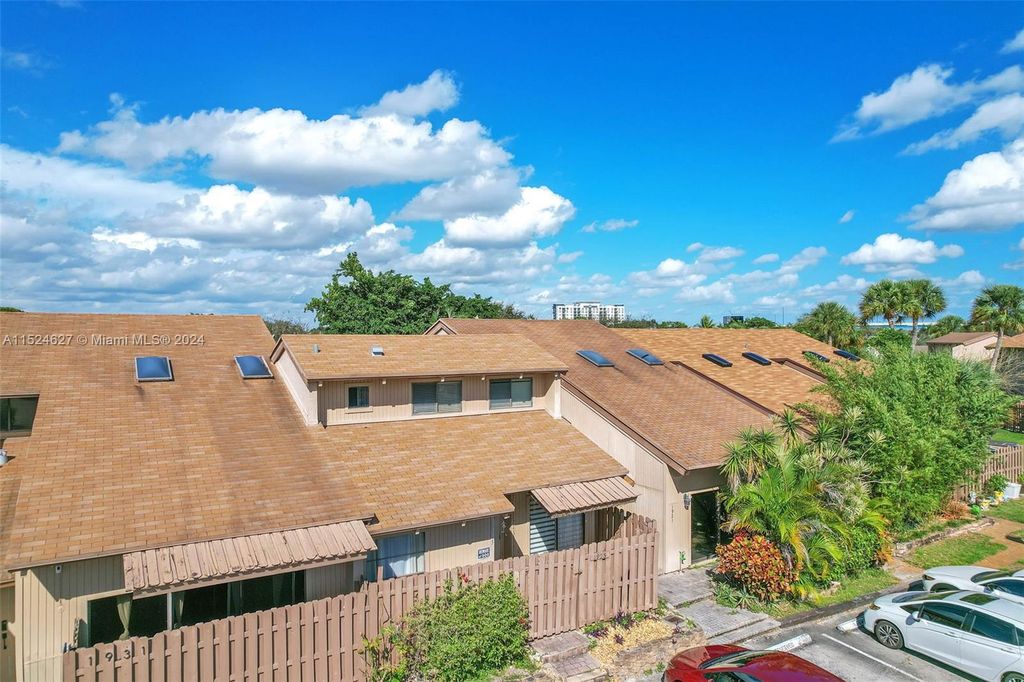 Photo of 1925 SW 81st Ter, Davie, FL 33324 (MLS # A11524627)