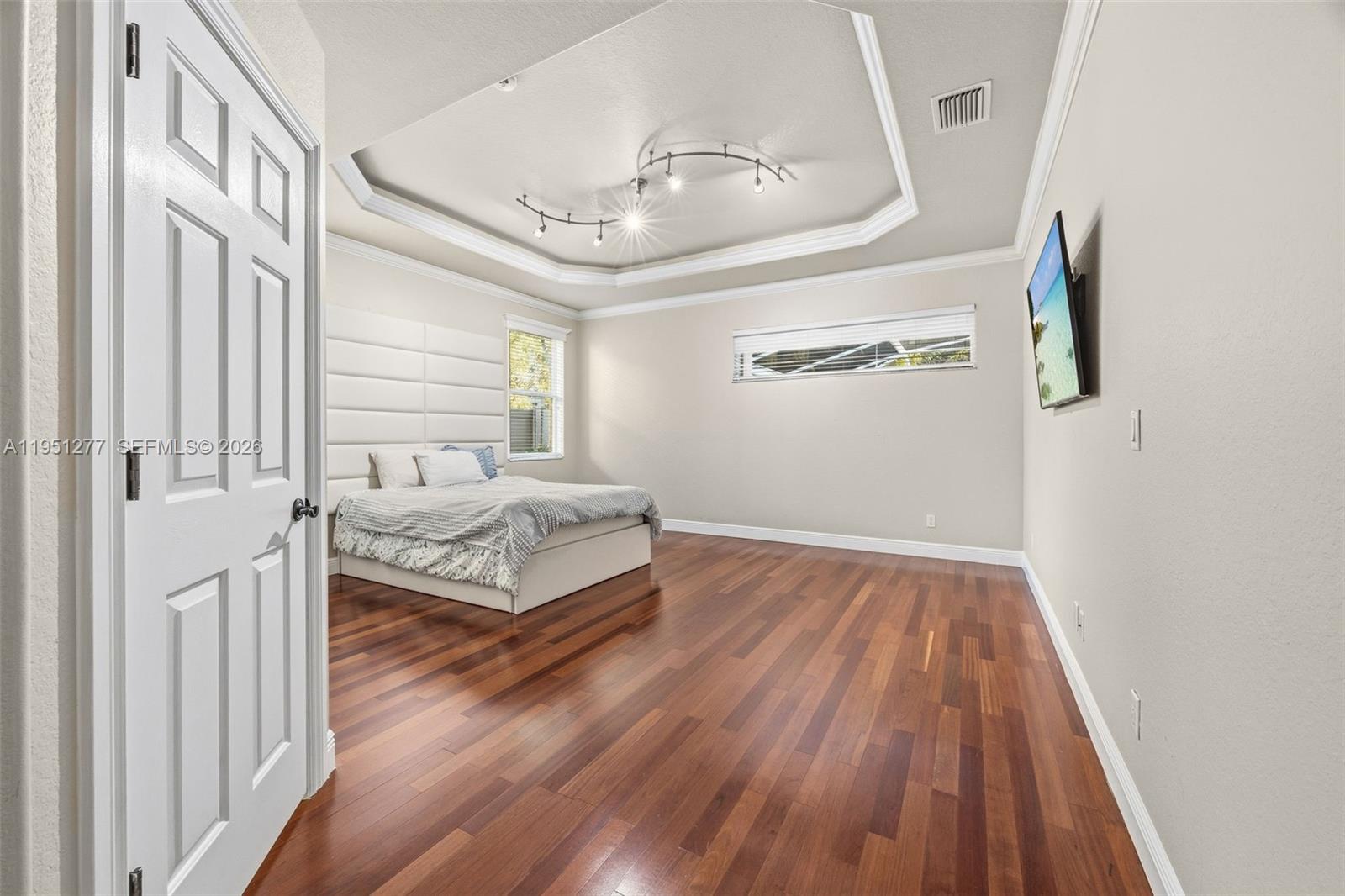 INDIGO LAKES - Residential