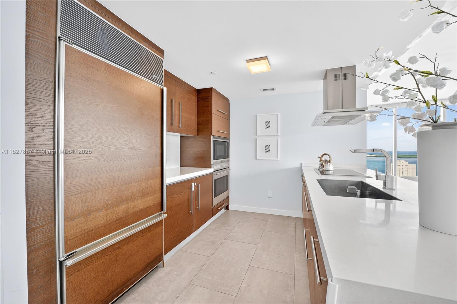 495 Brickell Ave 3901