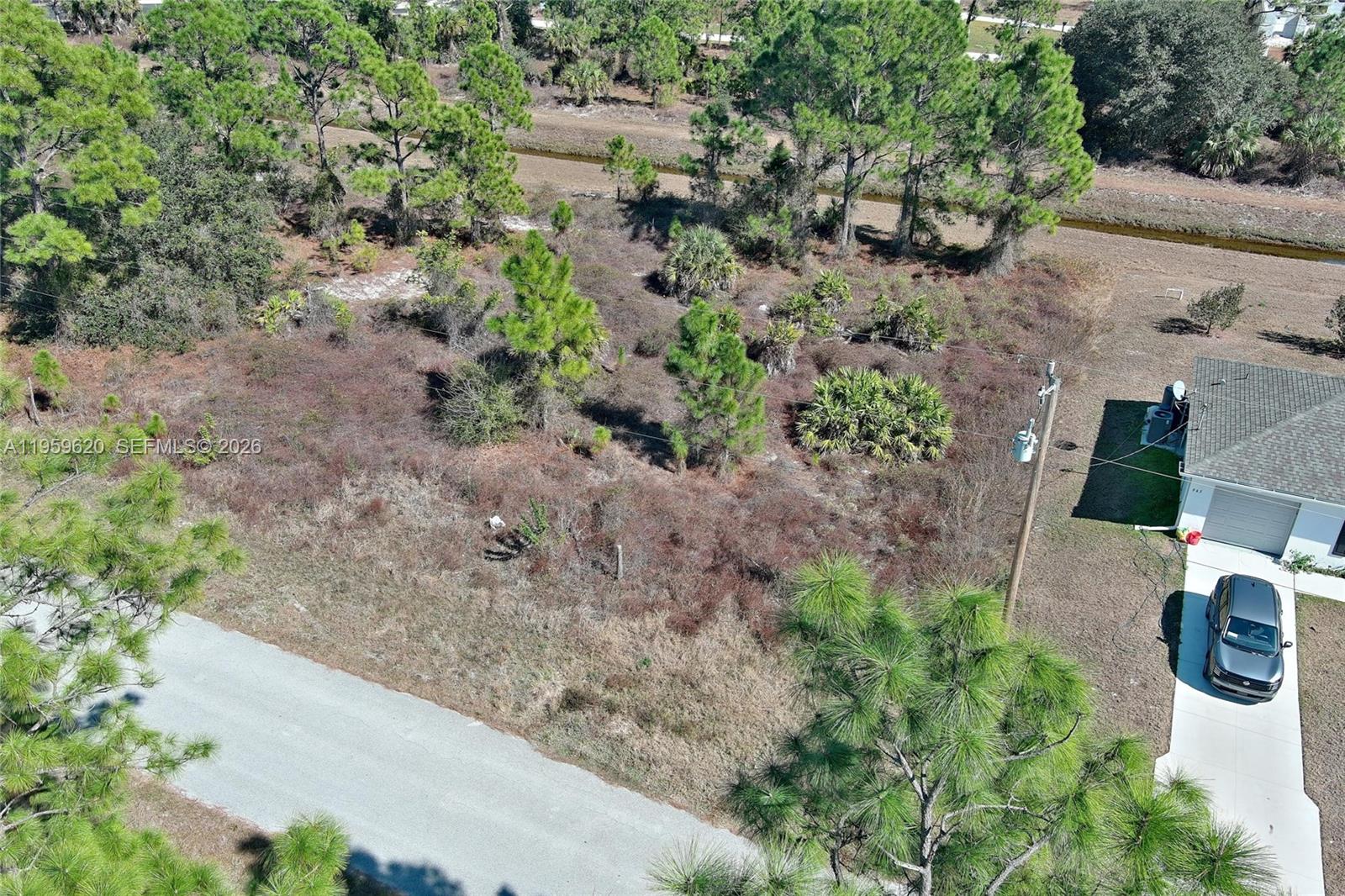 LEHIGH ACRES - Land