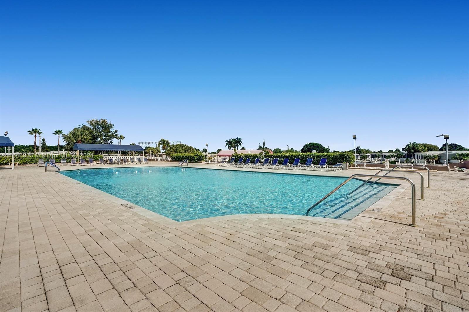 Dania Beach, Florida 33312, United States, 2 Bedrooms Bedrooms, ,2 BathroomsBathrooms,Residential,Pending,46290