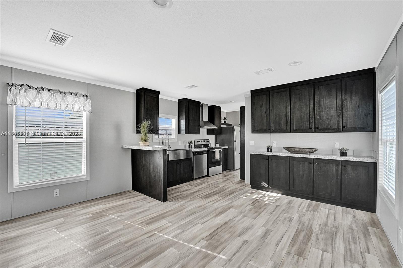 Dania Beach, Florida 33312, United States, 2 Bedrooms Bedrooms, ,2 BathroomsBathrooms,Residential,Pending,46290