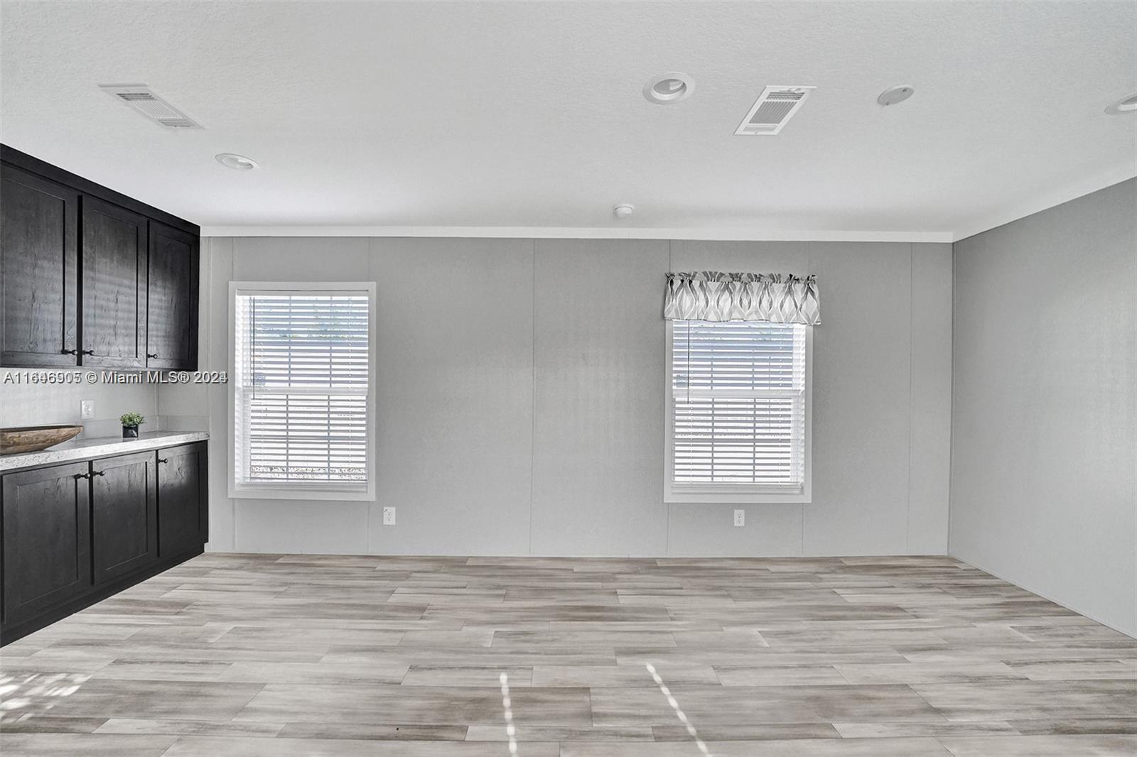 Dania Beach, Florida 33312, United States, 2 Bedrooms Bedrooms, ,2 BathroomsBathrooms,Residential,Pending,46290