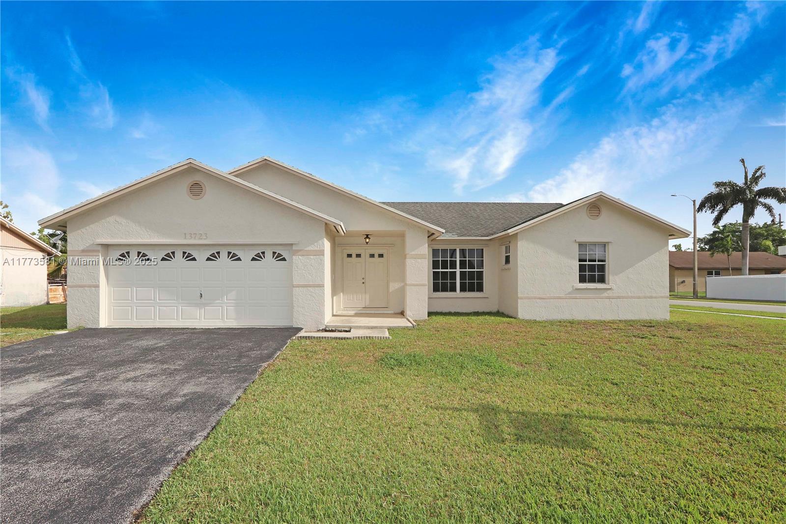 13723 Sw 282nd Ter, Homestead, Miami-Dade County, Florida - 3 Bedrooms  
2 Bathrooms - 