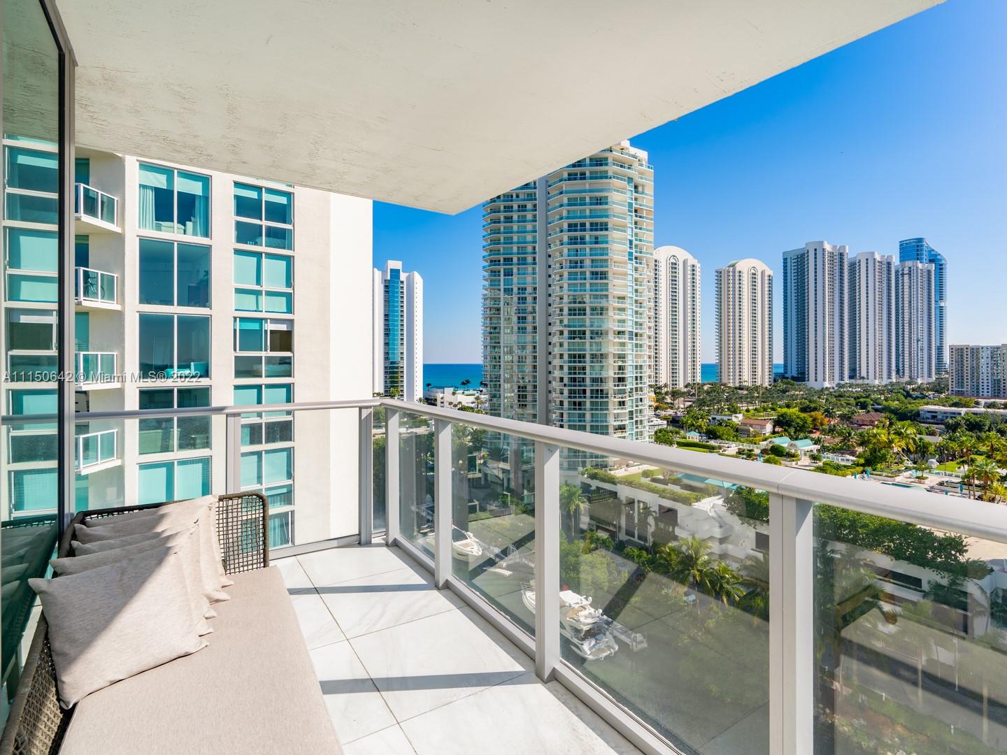 PARQUE TOWERS CONDO - Residential