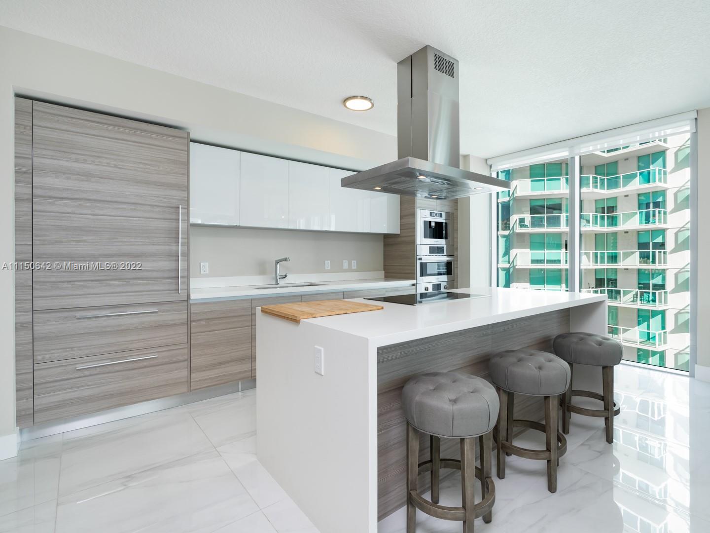 PARQUE TOWERS CONDO - Residential