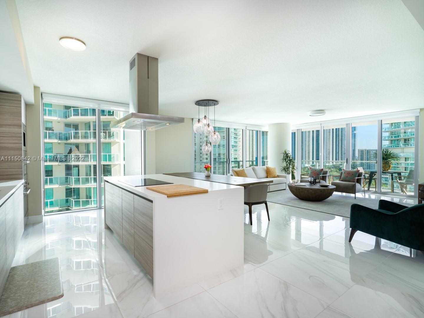 PARQUE TOWERS CONDO - Residential