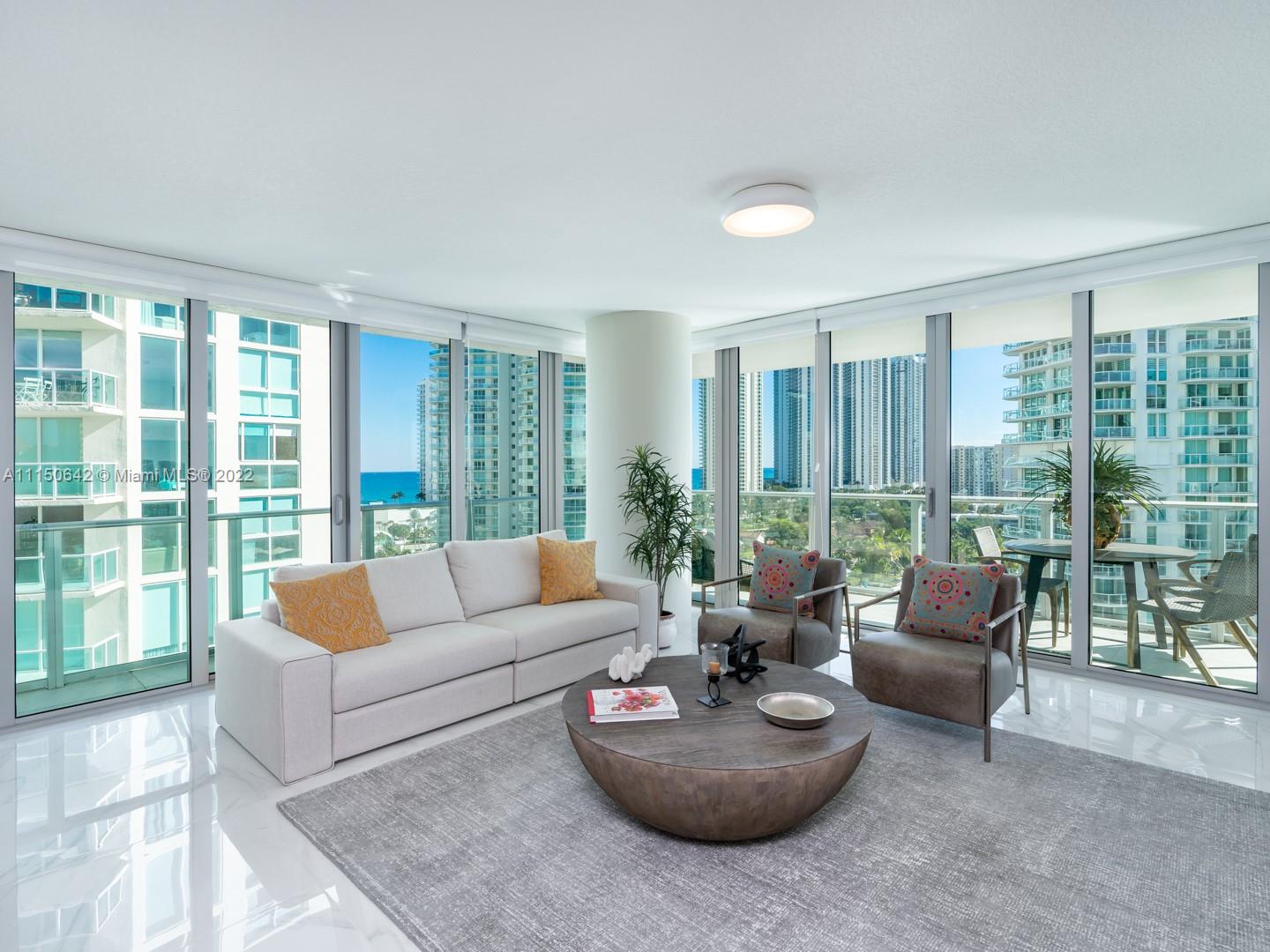 PARQUE TOWERS CONDO - Residential