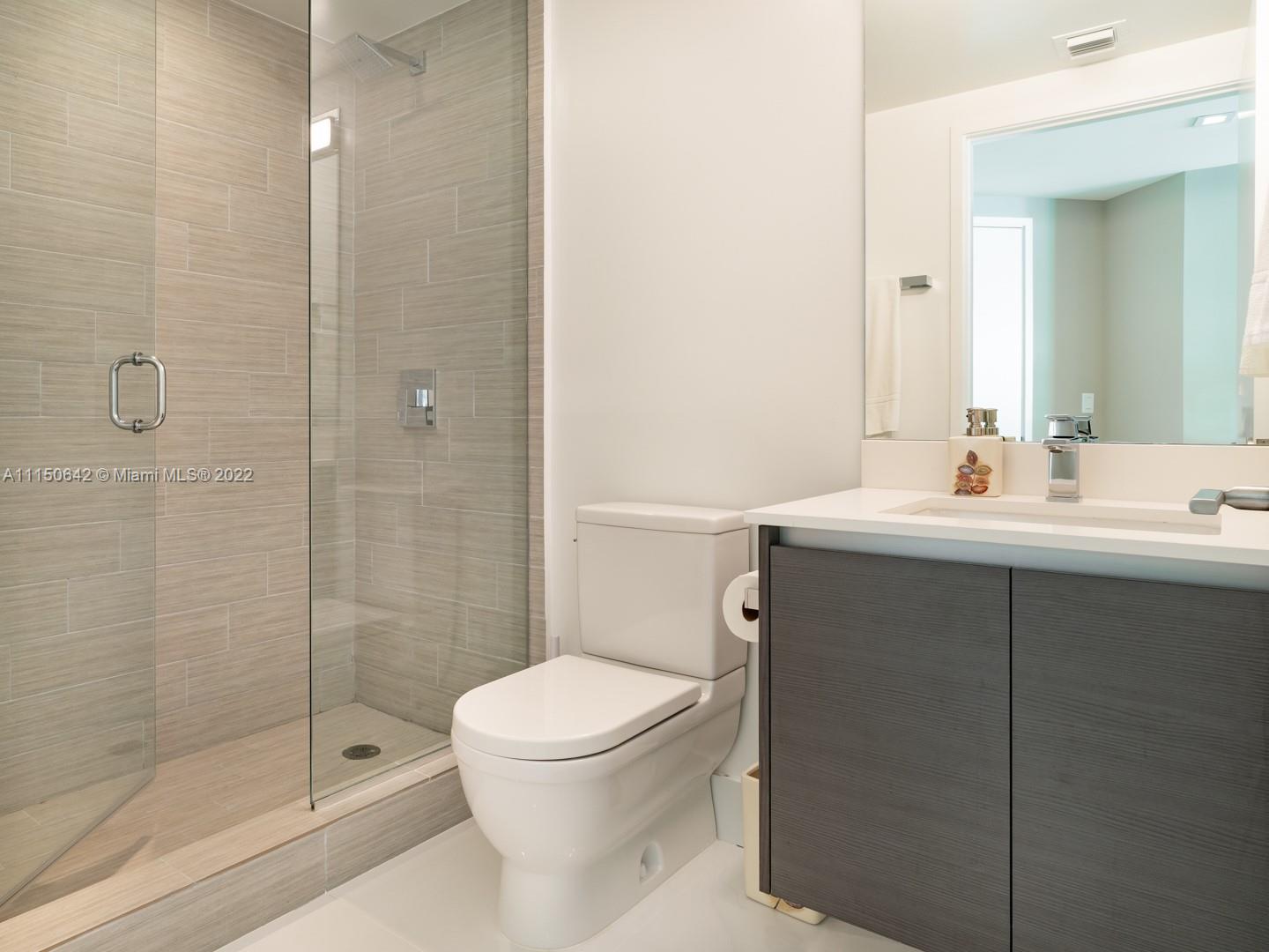 PARQUE TOWERS CONDO - Residential