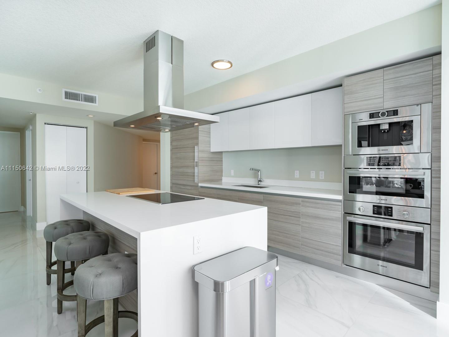 PARQUE TOWERS CONDO - Residential