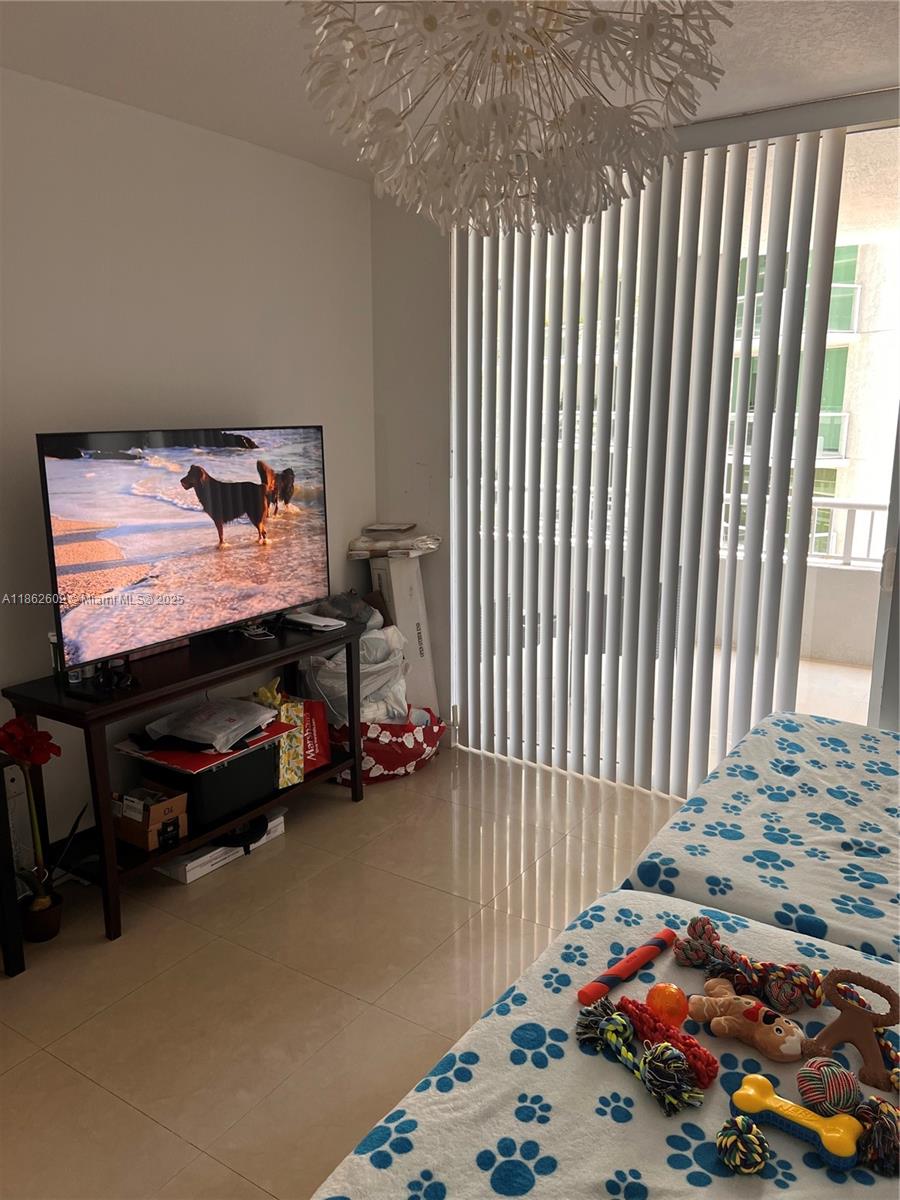 THE SAIL CONDO - Residential