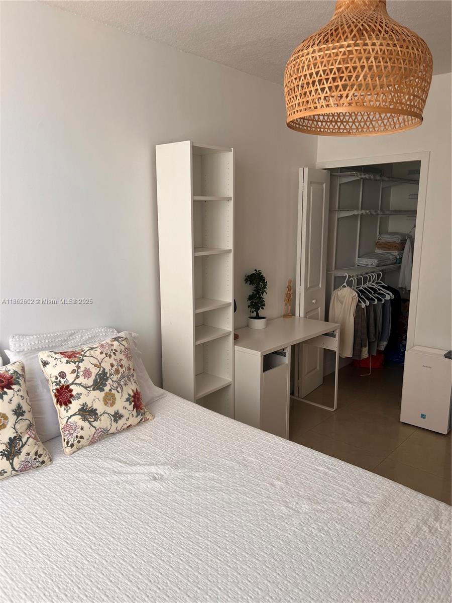 THE SAIL CONDO - Residential