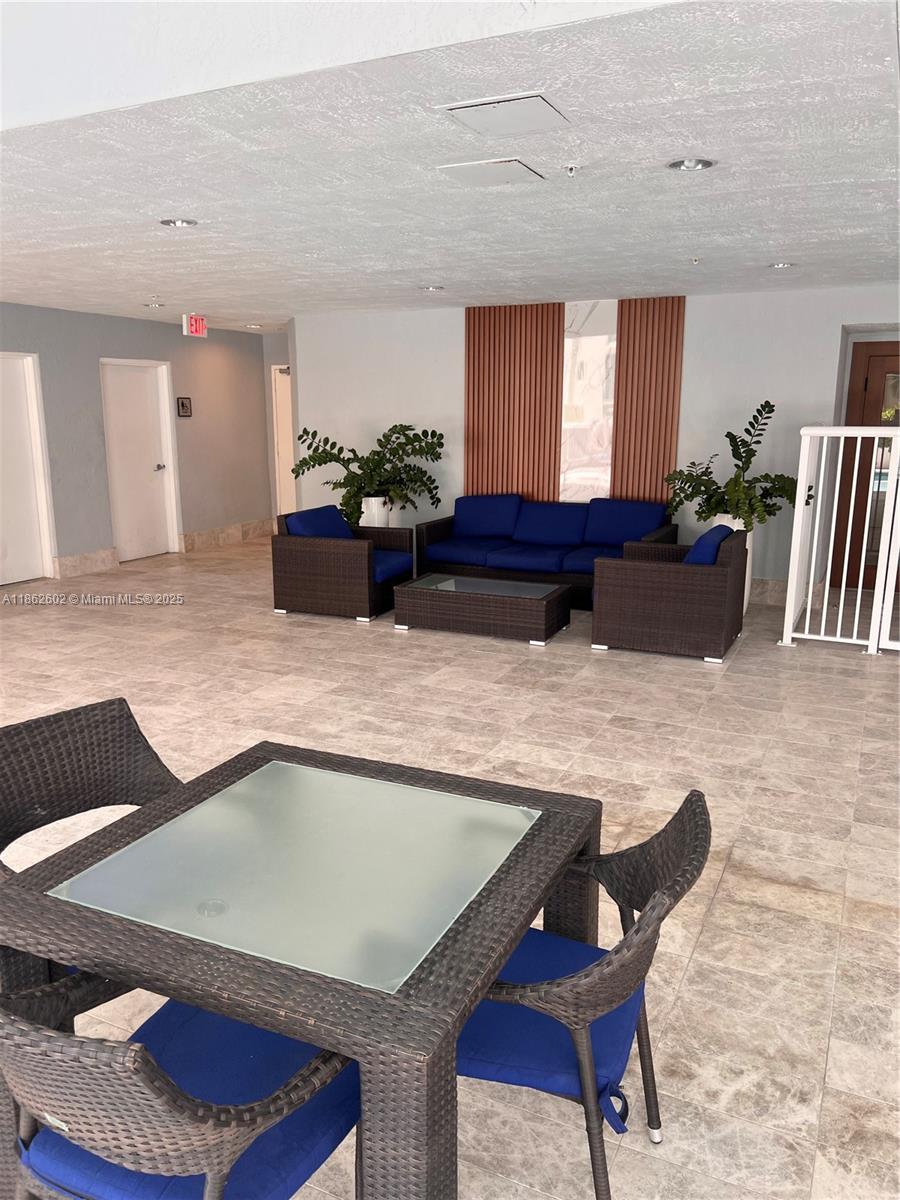 THE SAIL CONDO - Residential