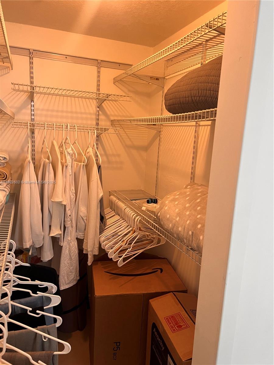 THE SAIL CONDO - Residential