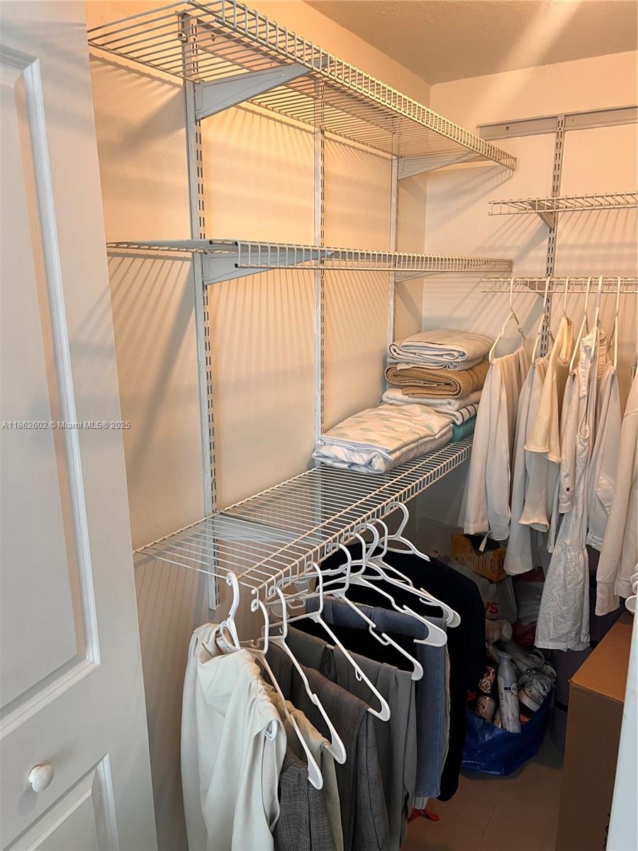 THE SAIL CONDO - Residential