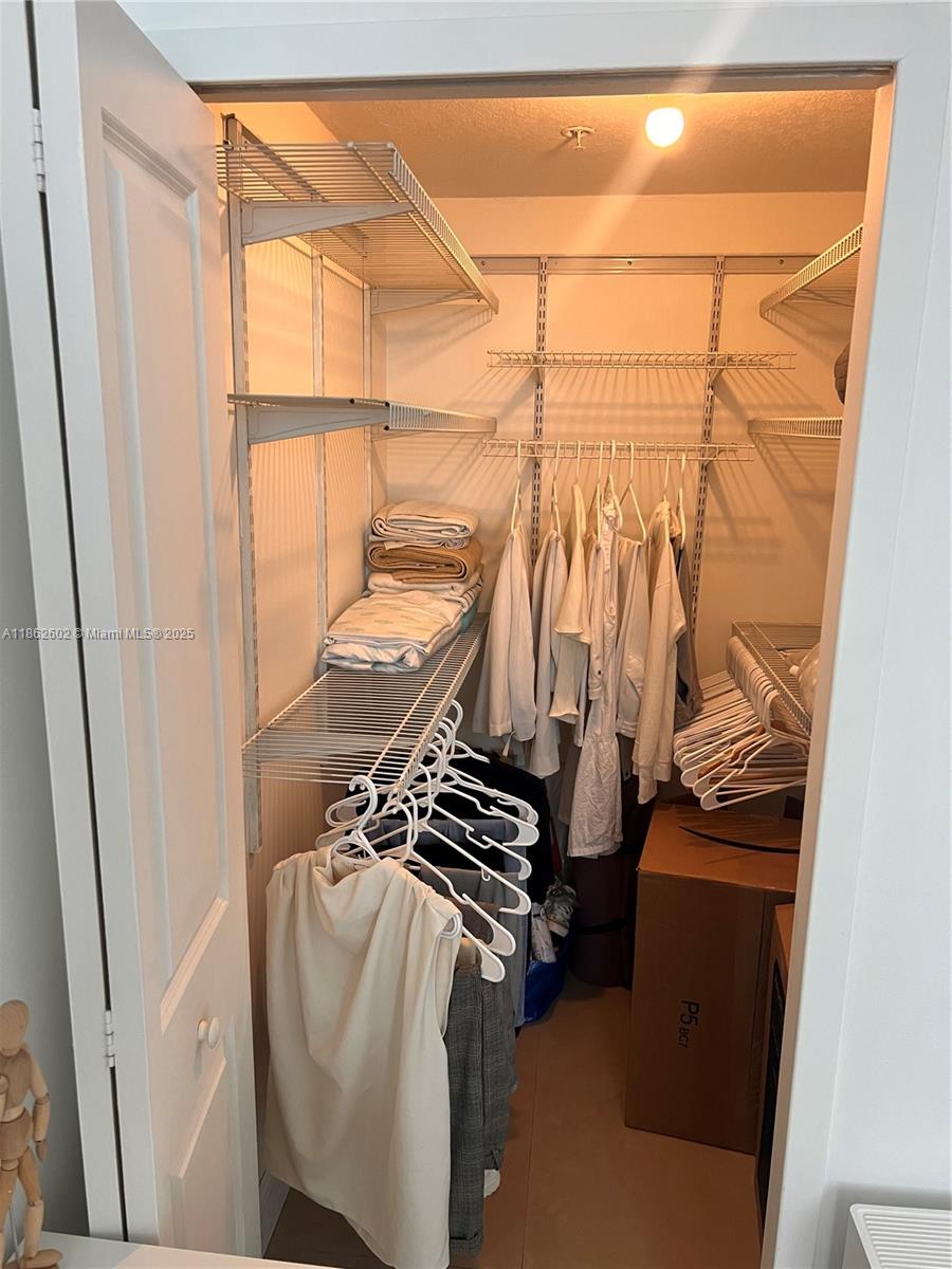 THE SAIL CONDO - Residential