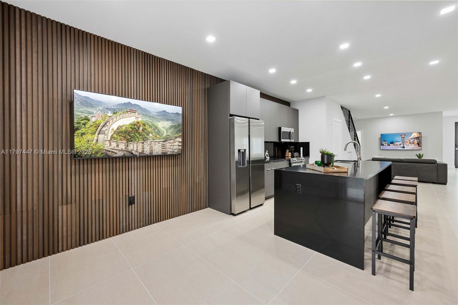 ALLAPATTAH HOMESITES - Residential Income
