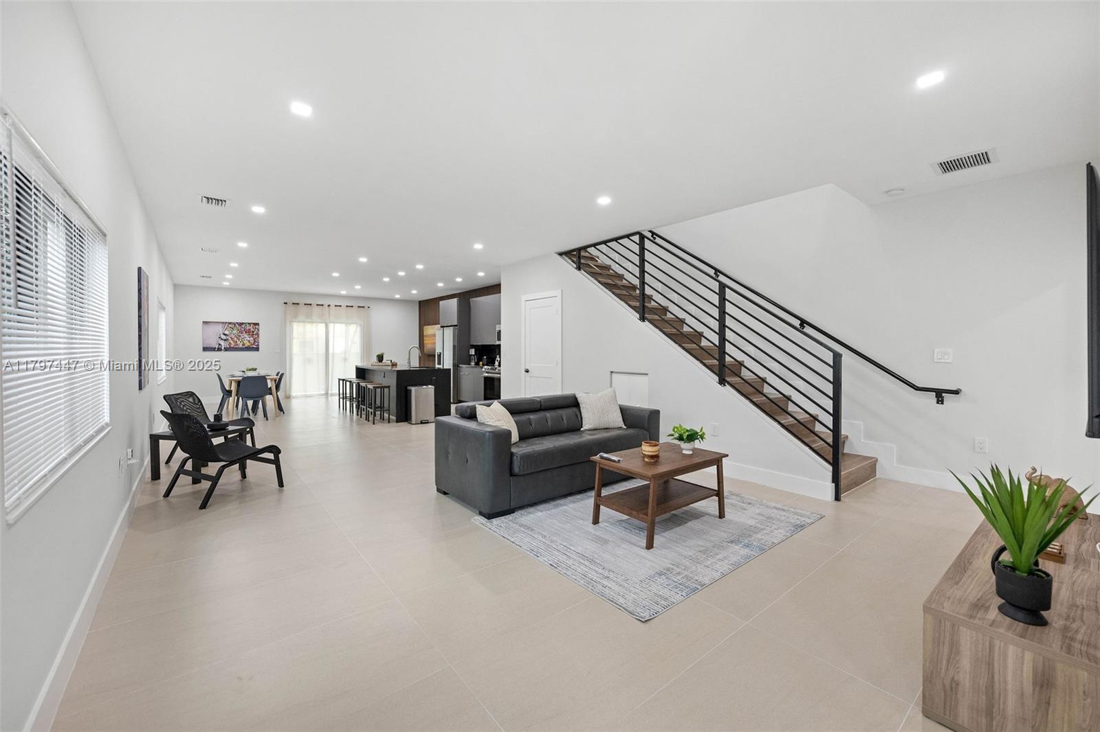 1898 NW 26th St