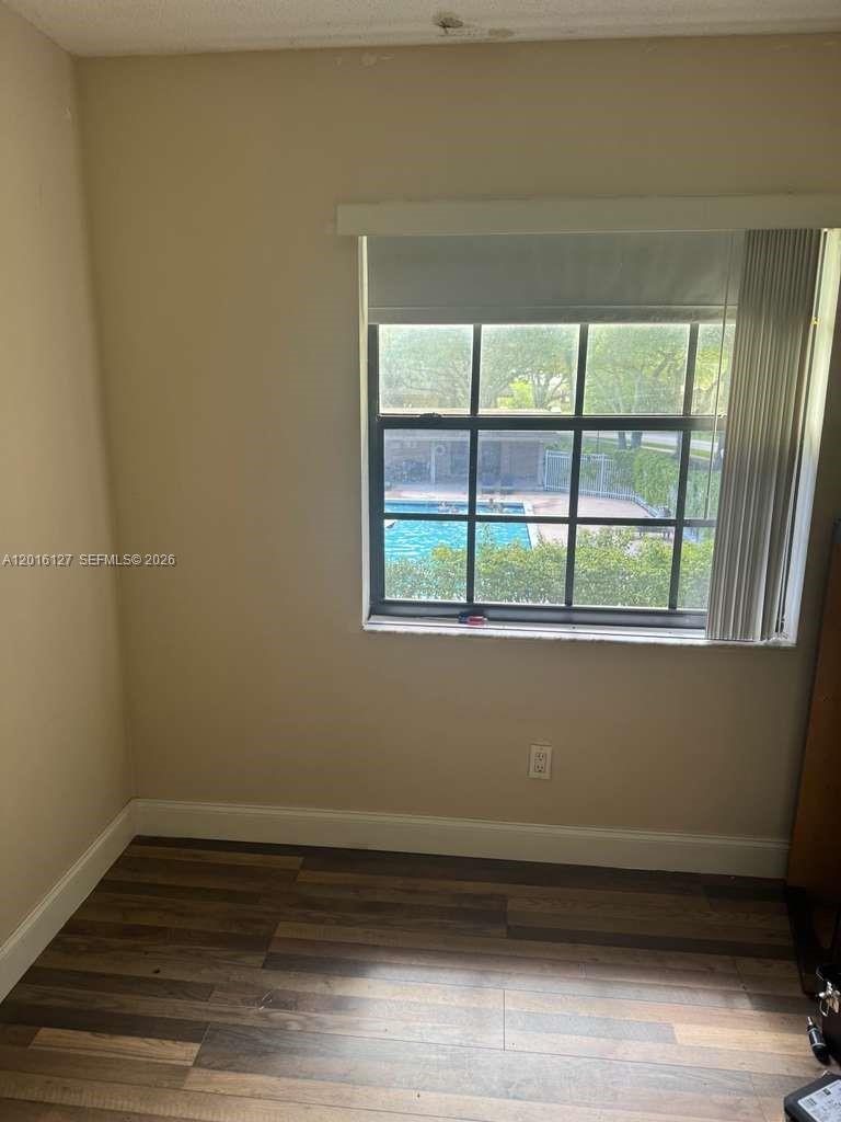 GRENADIER LAKES AT WELLEB - Residential