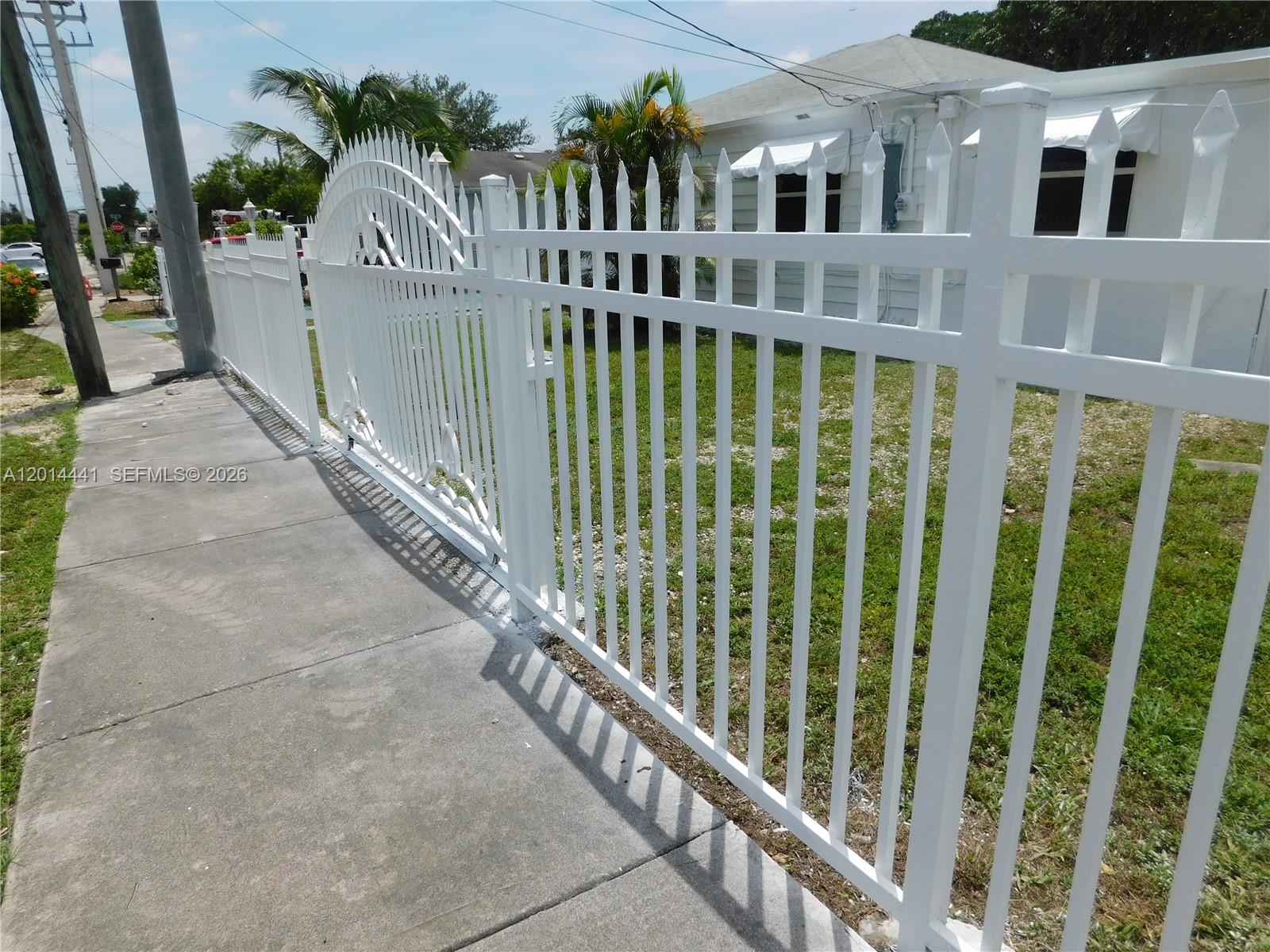 GORRAY PARK - Residential Lease