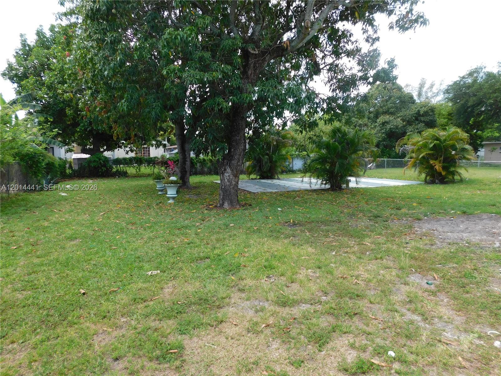 GORRAY PARK - Residential Lease